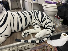 HUGE White Tiger Plush Stuffed Animal Melissa and Doug Jumbo Plush 37  RARE