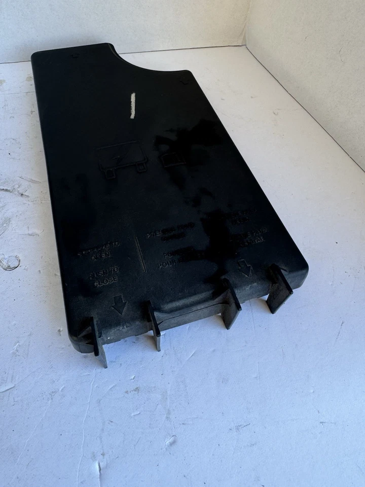 04692343AD Jeep 2011 2014 Patriot Compass caja de fusibles bahía de motor 2012 2013 OEM O53 Foto 3 de 4