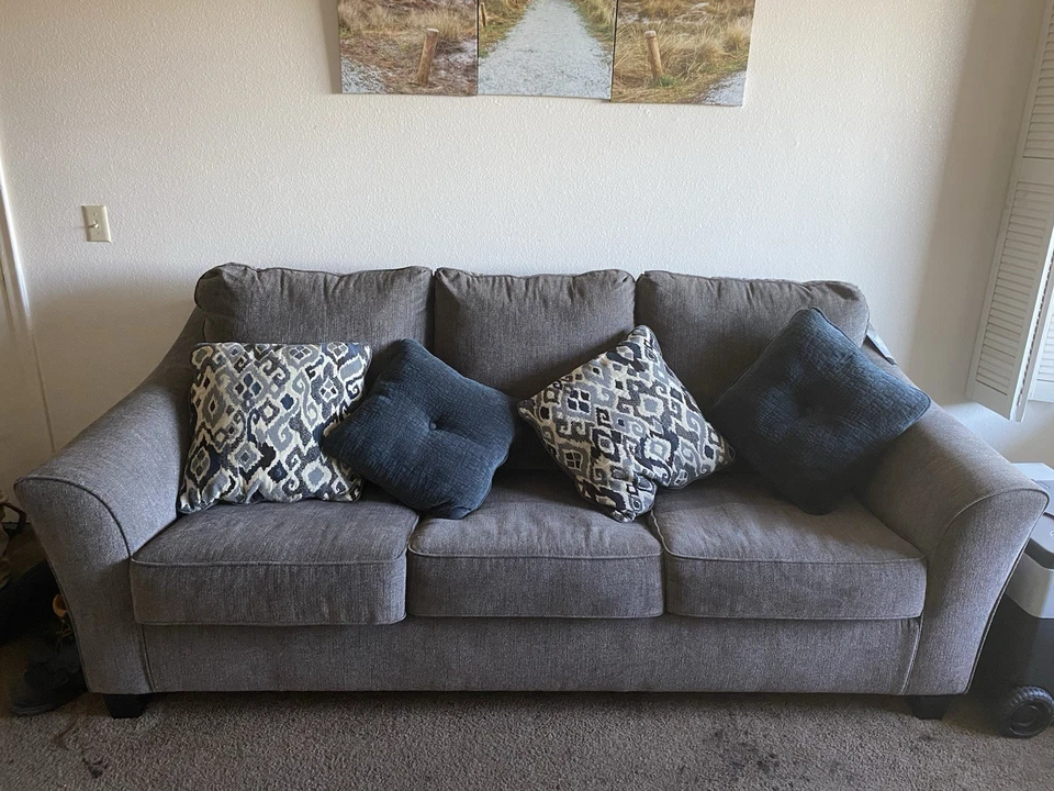 Beautiful Color 3 Seat Couch With 4 Pillows - Image 2 of 2