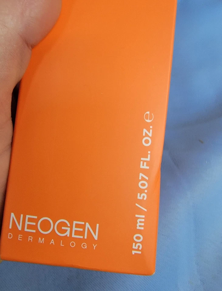 NEOGEN Double Vita Capsule Cleansing Foam 150ml (5.07oz) - Image 3 of 4