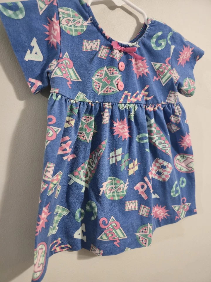 Vestido sin solero vintage de los años 90 juguetón AOP puntada única bebé talla niño 2T  Foto 3 de 4