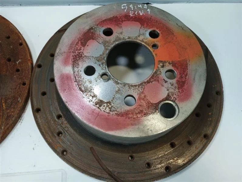 Par de rotores de freno trasero de Subaru Forester 2015 2,5 L 10399892 Foto 2 de 4