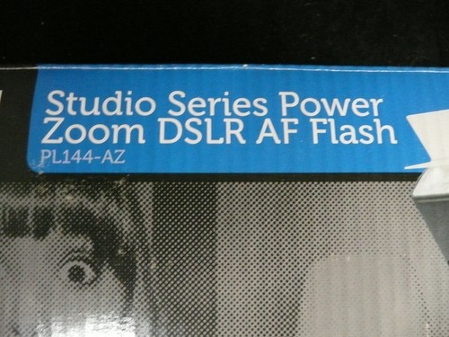 Polaroid Studio Series Power Zoom DSLR AF Flash PL144-AZ - Picture 8 of 8