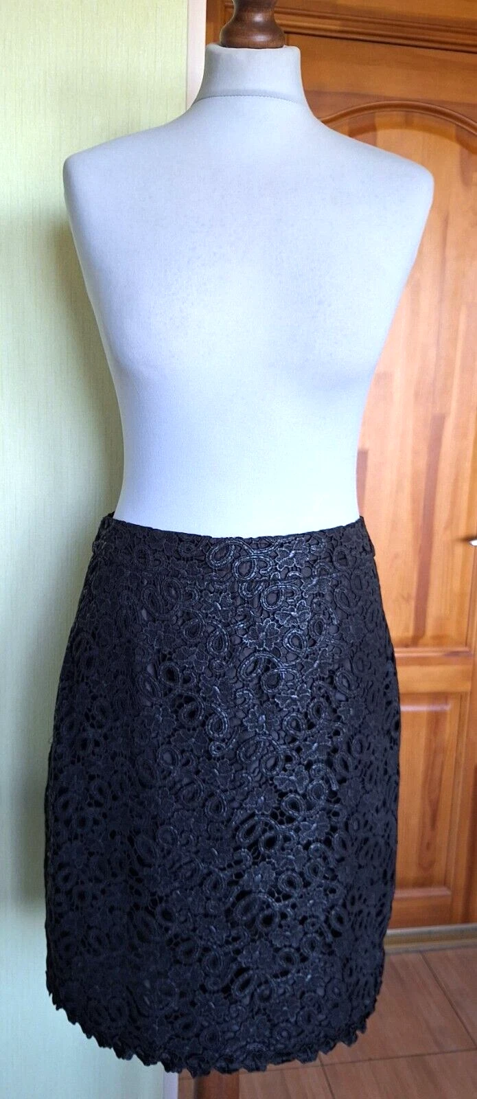 Gonna donna Kate Spade foderata in pizzo taglia 10 M (W30) ottime condizioni.