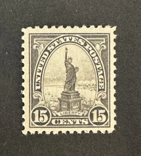 U.S. #566 1922 15c Statue of Liberty Regular Mint OG MVLH Well Centered