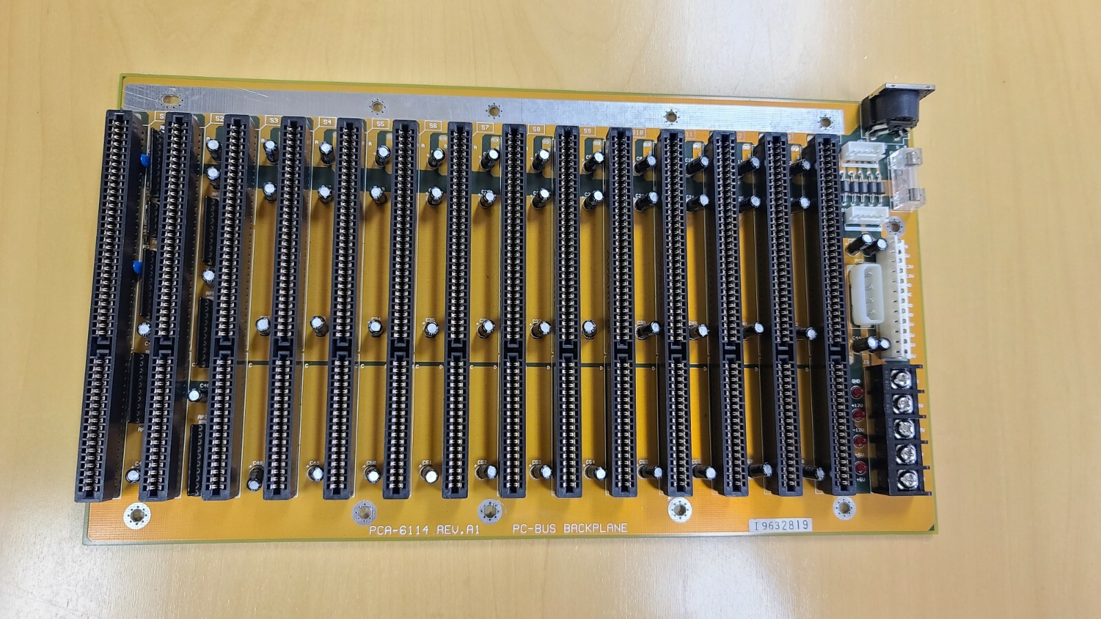 ADVANTECH PCA-6114 ISA PC-BUS INDUSTRIAL COMPUTER BACKPLANE CIRCUIT BOARD