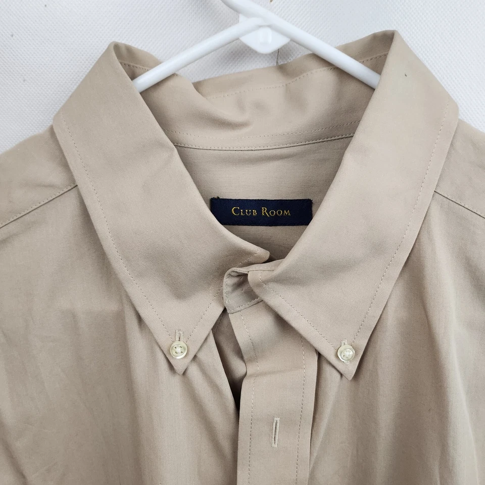 Camisa social masculina clássica de algodão Club Room bege grande com botões manga curta - Imagem 3 de 4