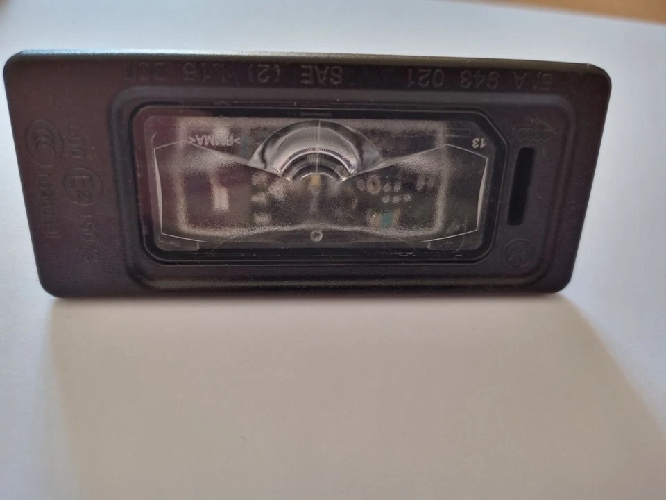 10 Feux LED Eclaireur plaque   VW  AUDI  SKODA  5NA943021  NEUFS - Photo 2/4