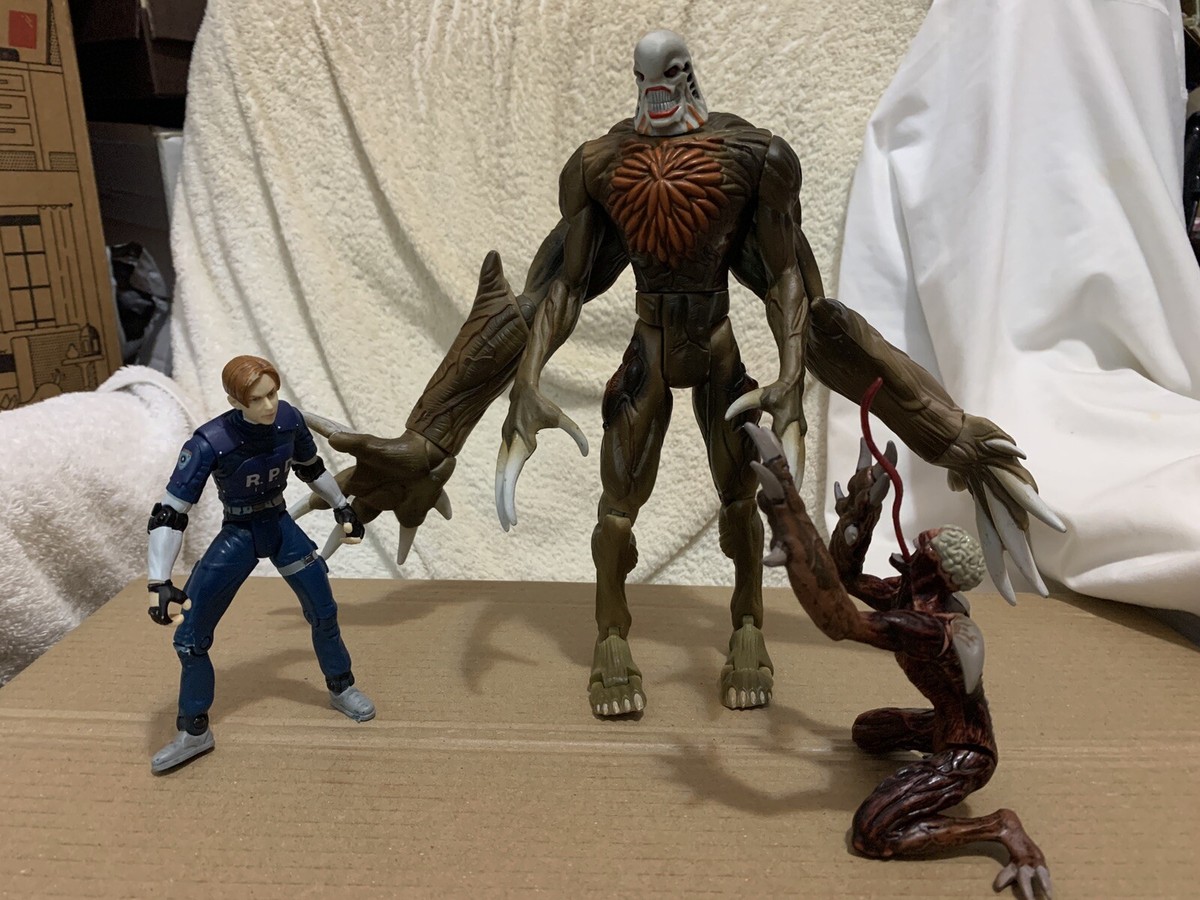 Resident Evil 2 Leon Kennedy WILLIAM BIRKIN Licker Figure 1998