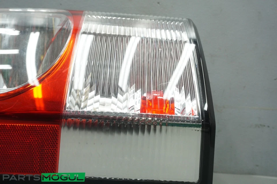 2010-2013 Land Rover LR4 尾灯对左原始设备制造商 — 第 2/4 张图片