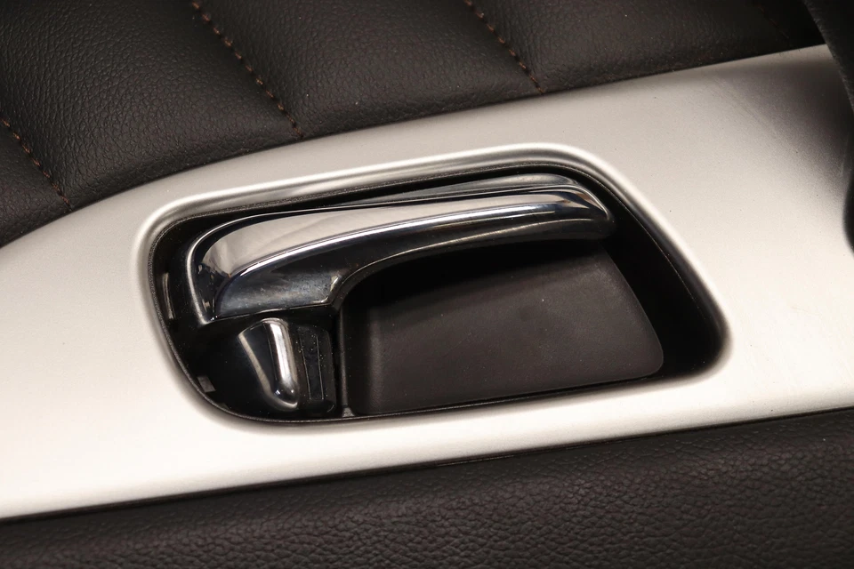 INFINITI FX35 FX37 FX50 2012-2013 CUBIERTA DE PANEL DE PUERTA INTERIOR TRASERA DERECHA OEM Foto 4 de 4