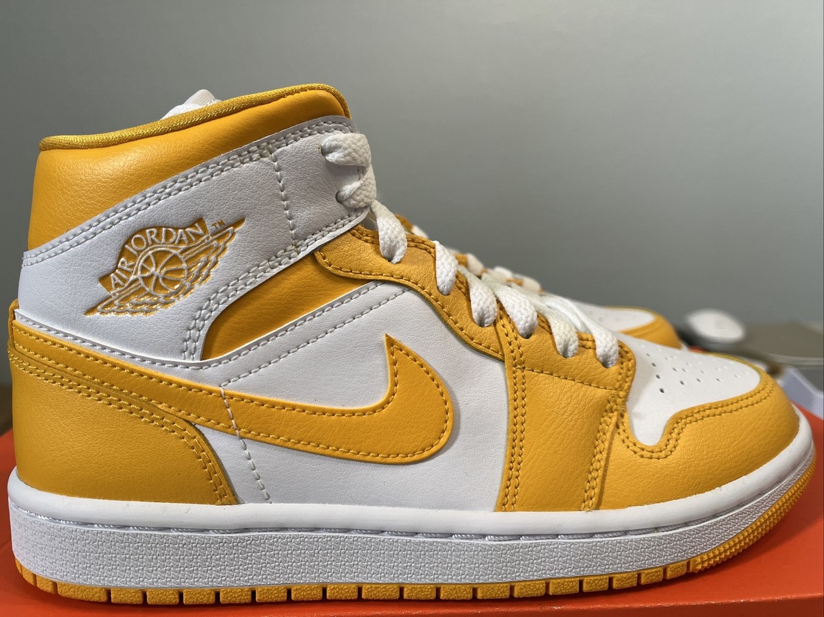Nike Air Jordan 1 Mid White University Gold BQ6472-117