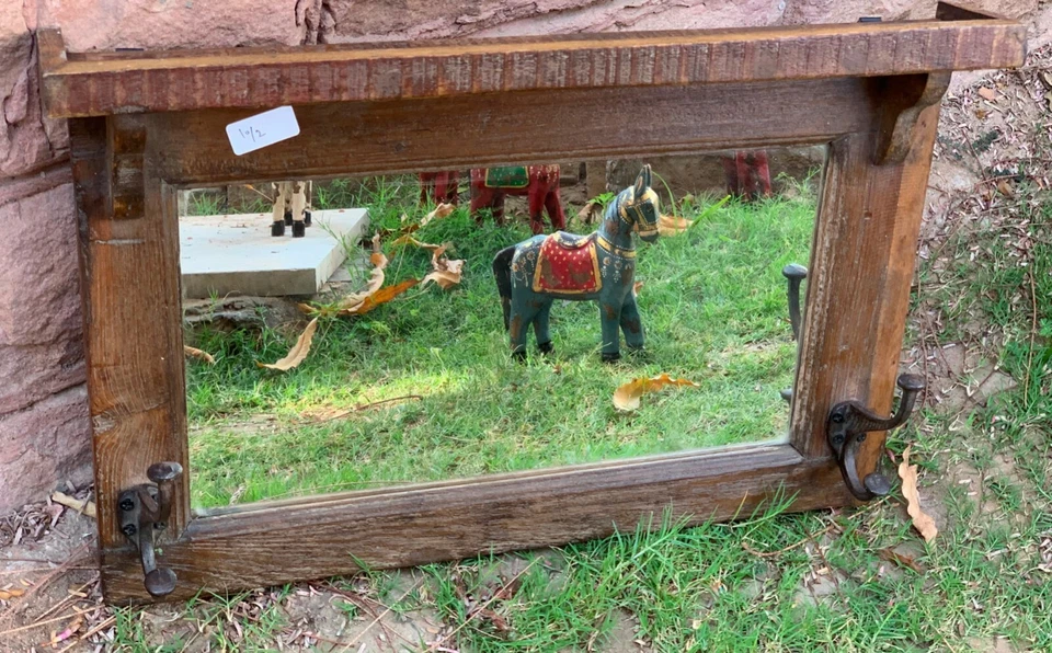 Moldura de espelho vintage com ganchos de madeira pendurada na parede decoração indiana para casa - Imagem 3 de 4