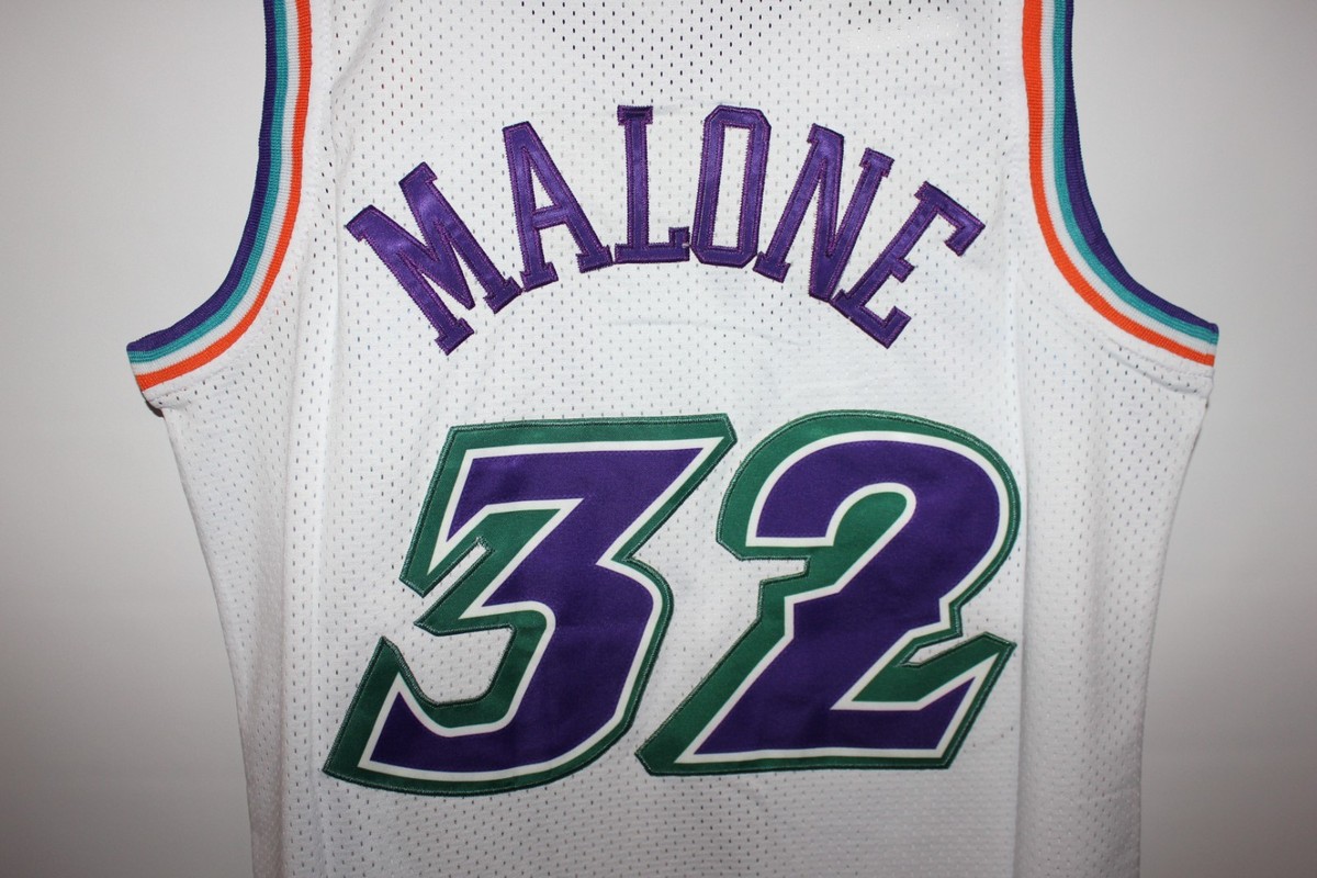 white 1996-97 Utah Jazz Karl Malone (32) stitched Mitchell & Ness
