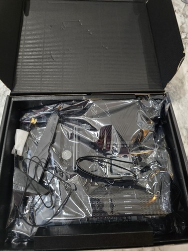 Z590 AORUS ELITE AX Mainboard Bundle | 64GB DDR4 | Intel I7-11700k. - Bild 7 von 8