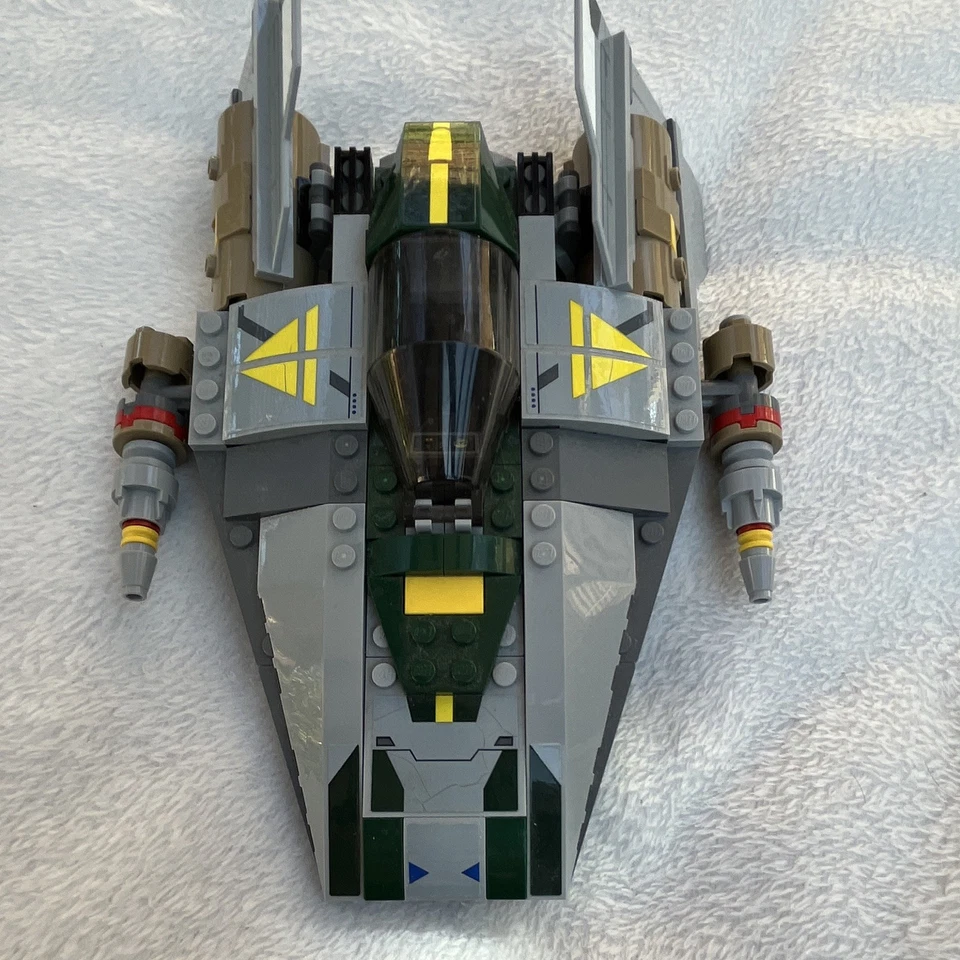 LEGO Star Wars 75150 Vader's TIE Advanced vs. A-Wing Starfighter, photo 2 sur 4