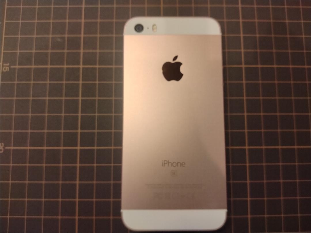 iPhone7 ゴールド 128G docomo Restored Apple iPhone 7 32GB, Gold - Unlocked CDMA / GSM
