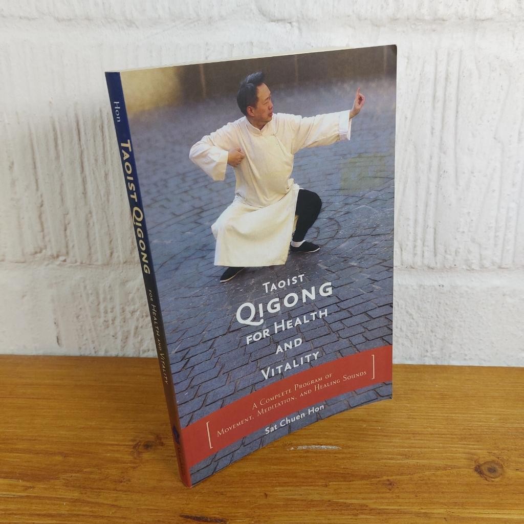 Taoist Qigong for Health and Vitality A Complete Program of Movement,...
