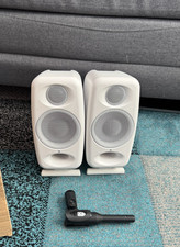 IK Multimedia iLoud Micro Monitor Pro Studio Monitors ARC Room Correctio boxed