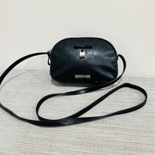 Kenneth Cole Reaction Black Pebble Leather Crossbody Bag Dome Shape Silver Lock