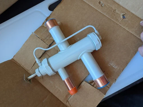 Sporlan 10G711C 3 way Heat Reclaim Valve 1 3/8"  Connections - Never Installed