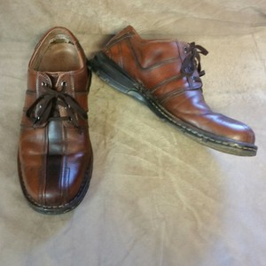 clarks touareg oxford