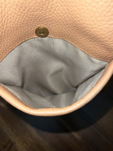 American Leather Co. Luca Triple Entry Crossbody Shoulder Bag Tan Pebble - Picture 4 of 12