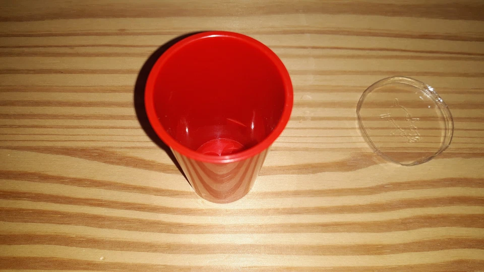 1 Gobelet Godet rouge moderne pour JEU SOCIETE Cochon qui rit - Photo 2/2