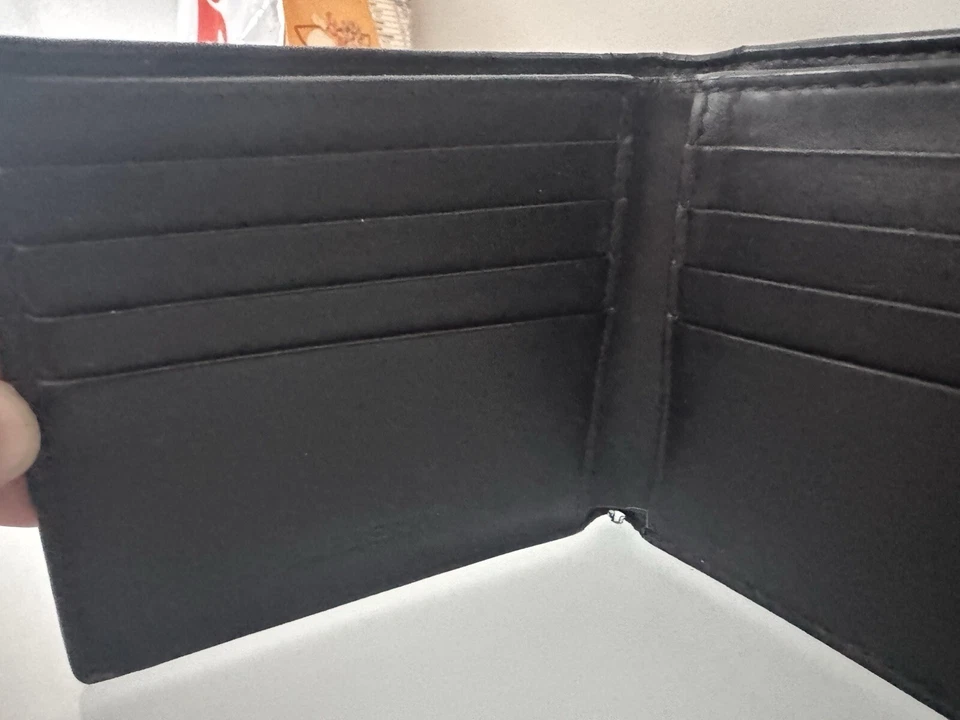 Cartera Burberry  Foto 3 de 3