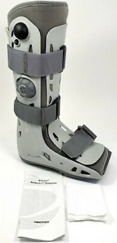 Aircast Standard AirSelect Walker Brace/Walking Boot Med womens