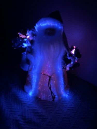 Light Up Color Changing 8” White & Gold Santa ( Battery’s Not Include) - Picture 10 of 19