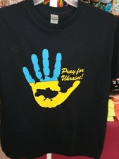 Pray for Ukraine. L    Unisex.   T - Shirt