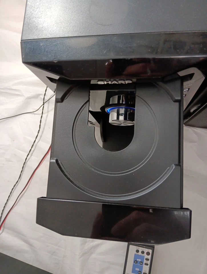 Sharp XL-DK257N Micro Component Stereo System iPod Dock CD & AM/FM w/Remote  - Image 3 of 4