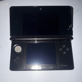 Nintendo 3DS Console CTR-001(US) w/ Charger & Mixed DS/3DS Game Lot