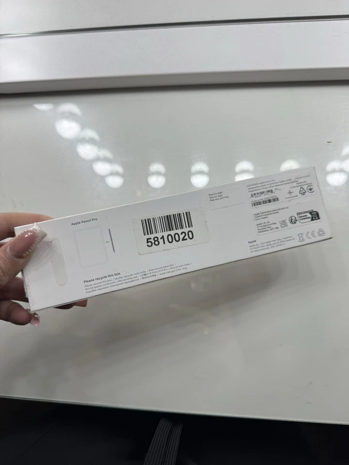 Apple Pencil Pro 2024 White, Compatible with iPad Pro, M4, iPad Air, M2.  - Image 4 of 4