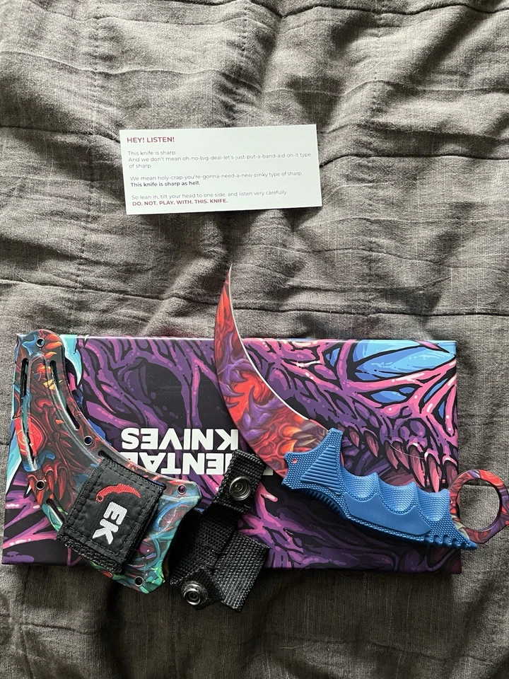 Cuchillo elemental Hyper Beast. Cuchillo videojuego HYPER BEAST HYDRO KARAMBIT 2.0. Foto 2 de 4