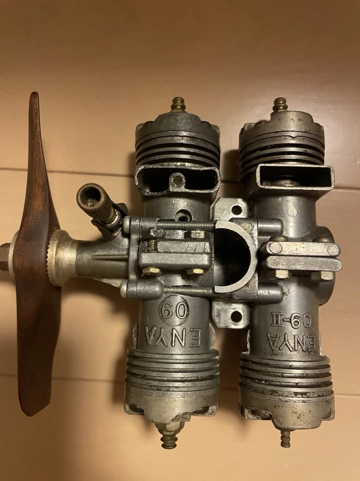 Vintage ENYA 09 horizontally opposed 4-cylinder engine model airplane junk - Image 4 of 4