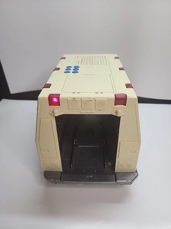 Nylint Code Blue Emergency Services 911 Ambulance - 1993 - WORKS! - Image 4 of 4