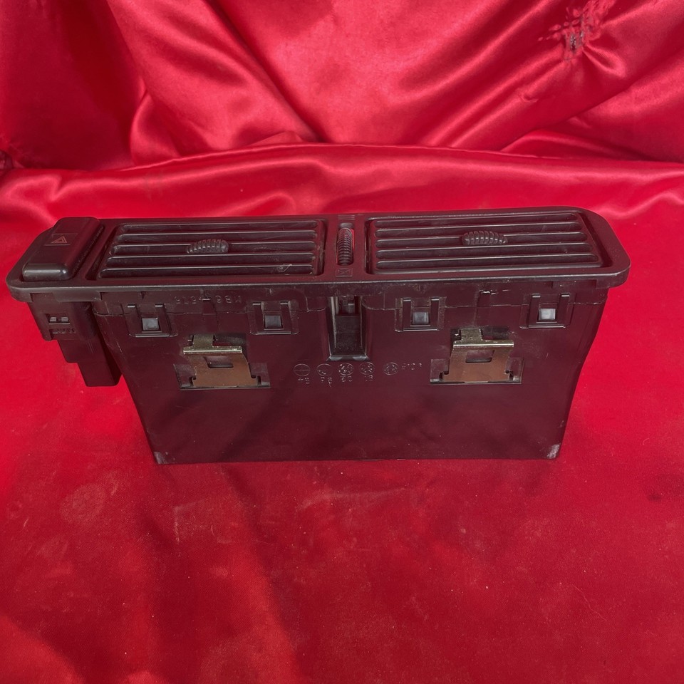17-22 Honda CR-V EX & up Left Center Air Outlet *NH900L* (Deep Black
