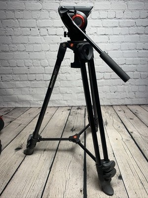 Manfrotto Tripod MVT502AM w/Fluid Drag System Head MVH500A