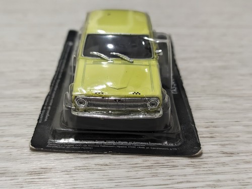 Diecast Soviet car GAZ 2401 Volga Taxi DeAGOSTINI 1/43 Scale Газ 24 Волга Такси - Picture 2 of 4