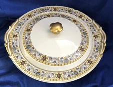 L.Bernardaud Co. Limoges France Round Serving Dish With Lid BER228 Vintage Rare