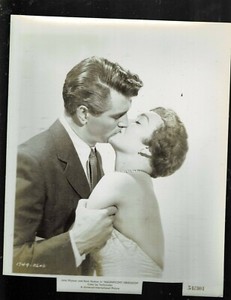 SUPER RARE!! 8X10 1954 ORIG "MAGNIFICENT OBSESSION" JANE WYMAN ROCK HUDSON!!