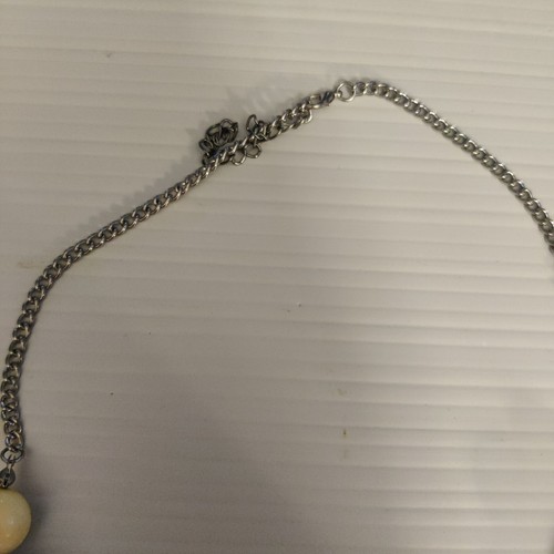 Yellow And Silver Colored Beaded Chunky Necklace - Picture 7 of 17