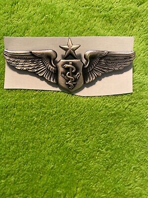 USAF AIR FORCE FLIGHT NURSE MASTER LAPEL PIN BADGE 7//8 INCH