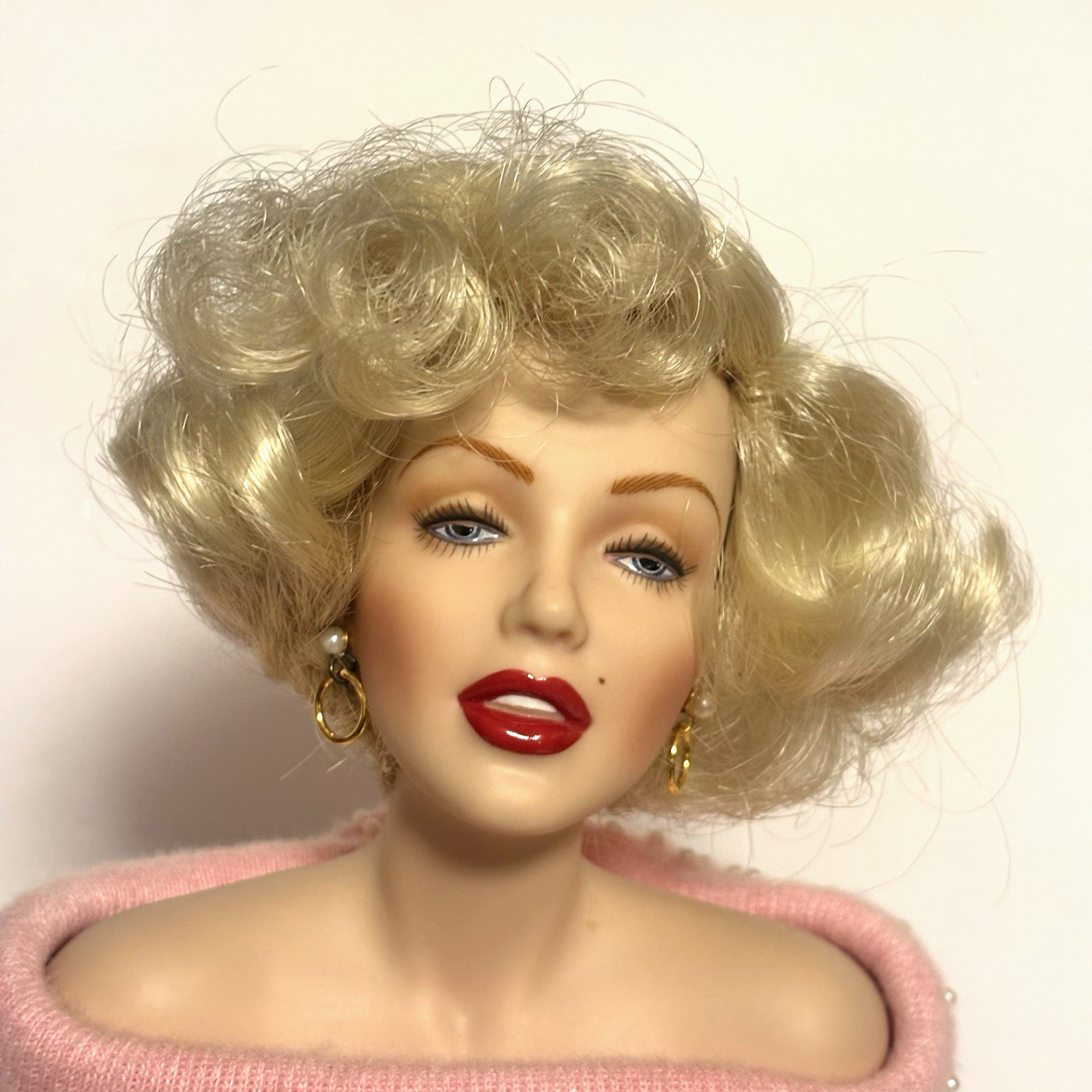 Franklin Mint Marilyn Monroe Sweater Girl 19