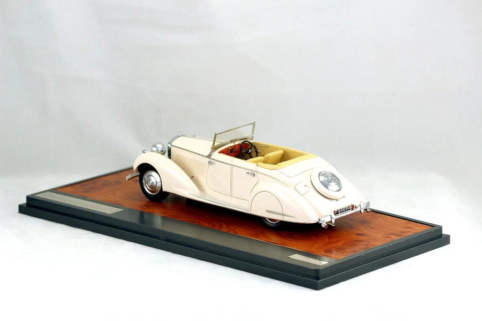 1:43 Matrix Scale Models MX41705-111 Rolls Royce 25/30 HP Gurney Nutting Tourer - Image 2 of 4