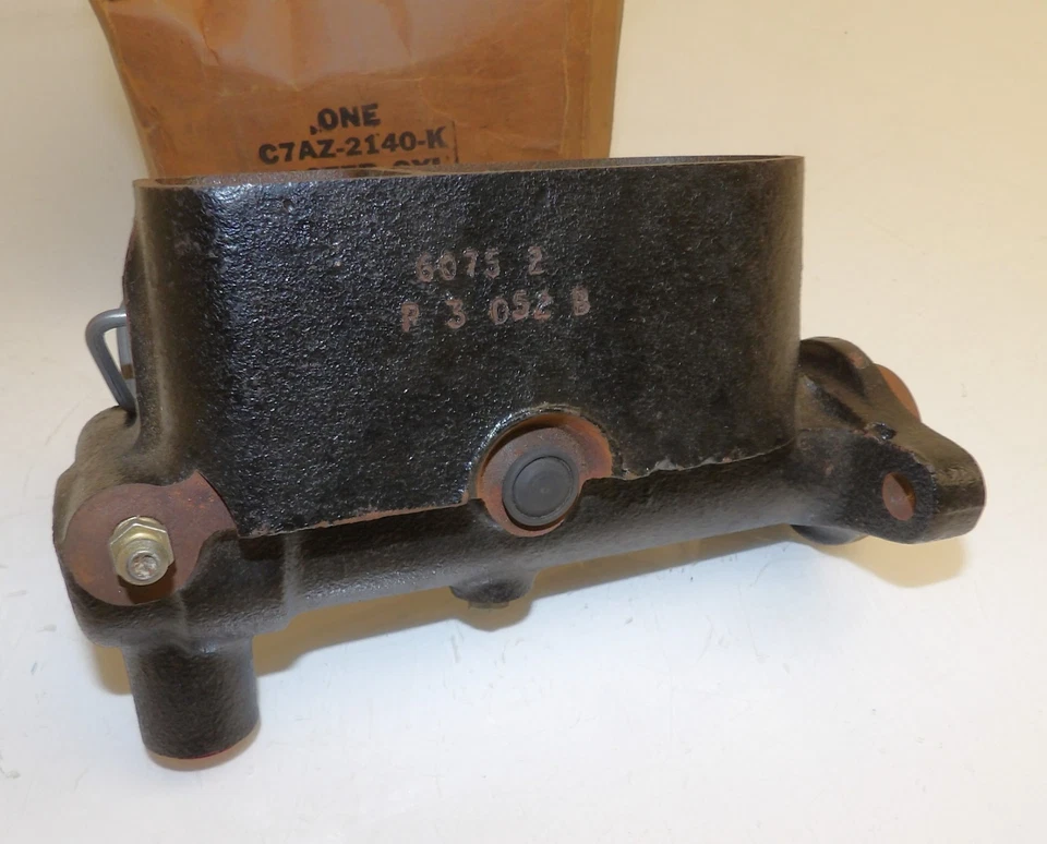 Galaxie 500 XL LTD 1967 Monterey Marquis Nuevo de Lote Antiguo Freno de Disco Eléctrico Cilindro Maestro Foto 2 de 4