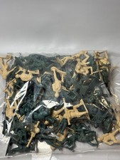 Vintage Toy Army Military Men Plastic Figures WWII Green Beige 10 Oz