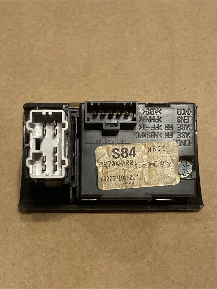 Honda Accord 1998-2000 montado en el tablero reloj digital cupé y sedán con peligro OEM Foto 4 de 4